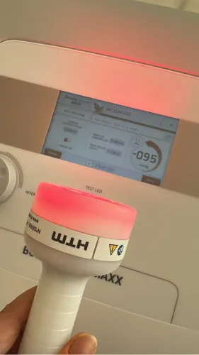 Vendo Máquina Para Clínica de estética Pouco Usada