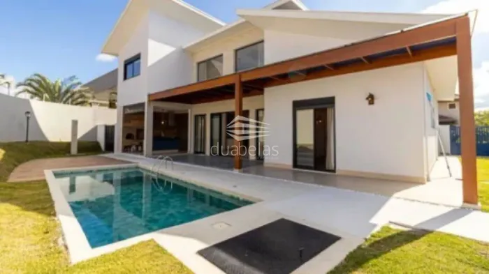 Belíssima Casa para Venda ou Locação no Condomínio Monte Carlo  Urbanova  São José dos Cam