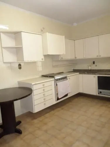 Sobrado para aluguel e venda com 171 metros quadrados com 2 quartos