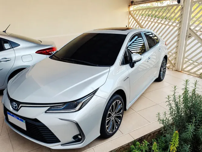 Toyota Corolla Altis Prem. Hybrid 1.8 Flex AUT 2023