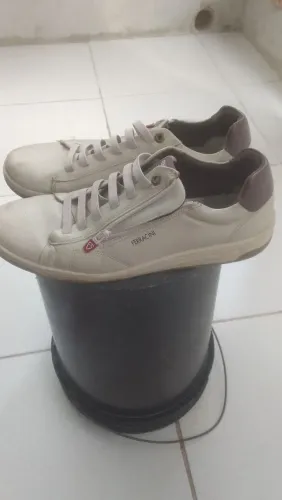 VENDO SAPATO FERRASINE ORIGINAL 30 REAIS SEM CHORO