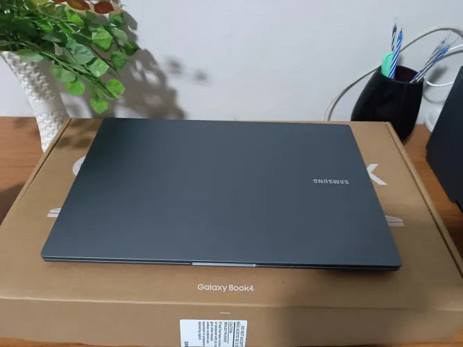 Notebook Samsung Galaxy book 4