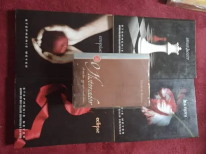 Livros crepúsculo + o historiador