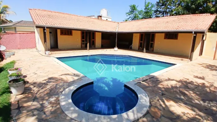 Casa à venda no Condomínio Terras de Santa Rosa em Salto/SP