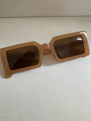 ÓCULOS DE SOL
