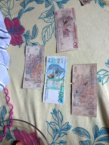 Vendo dinheiro antigo ,para quem e colecionador