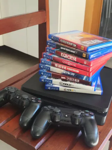 PS4 Slim 500gb + 2 controles originais + 9 jogos