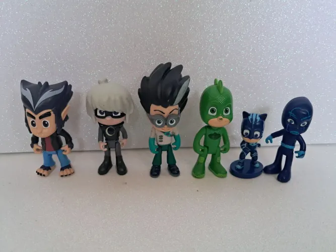 Lote 6 bonecos Pj Masks 