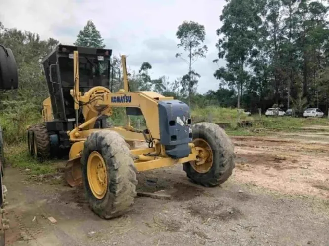 TREVISO/SC - Motoniveladora Komatsu, modelo GD555, ano 2012 | Cód do leilão: 07628/LOTE 01