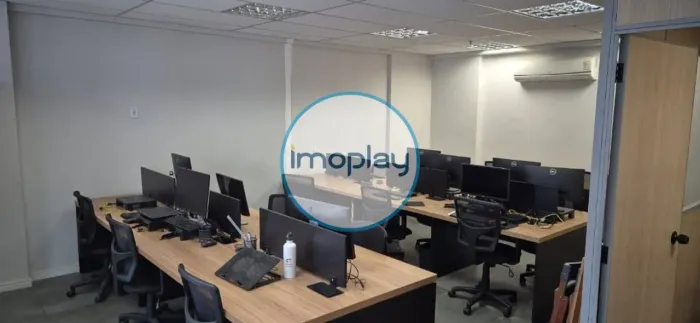 Sala Comercial Mobiliada 61 m² para Alugar Granja Julieta