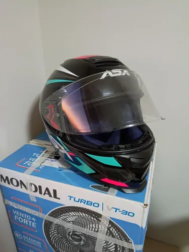 Capacete ASX Eagle Street - Tamanho 57/58 (M) - Excelente estado