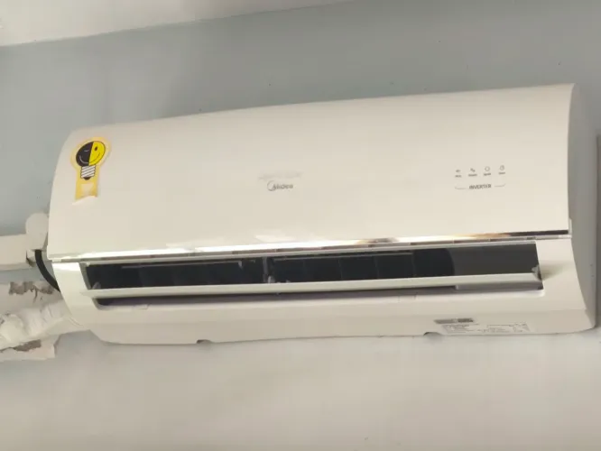 Ar-Condicionado Midea Inverter - Funcionando - R$ 1.100