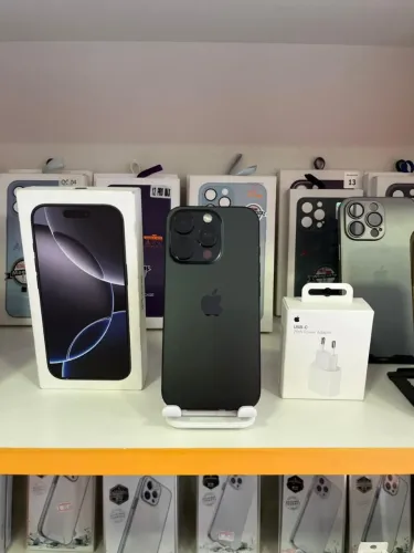 Iphone 16 Pro 128.GB Versão E-sim 5G. Aparelho top com poucas marcas de uso e bateria 90%.