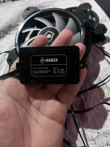 Kit com 3 Fans Mancer RGB 120mm + Controladora ?