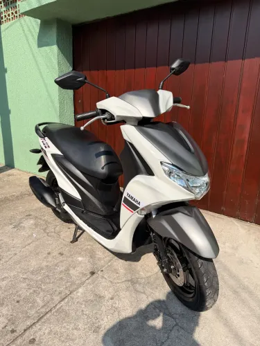 Yamaha Fluor todos revisada