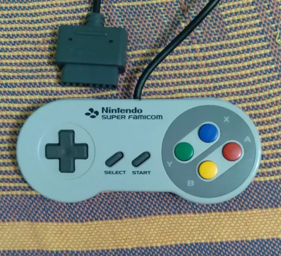 Controle original de Super Famicom