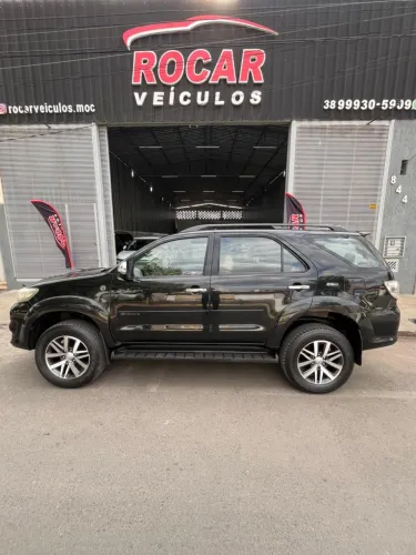 Toyota Hilux SW4 SRV D4-d 4X4 3.0 TDI Dies. AUT 2013