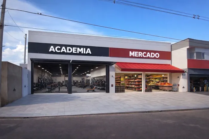 OPORTUNIDADE COMERCIAL | GALPÃO/BARRACÃO 300m² | ALTO FLUXO | UBERLÂNDIA