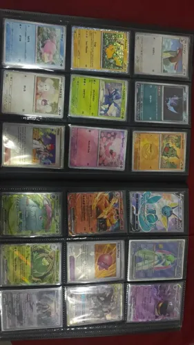 Cartas pokémon raras, em perfeito estado.