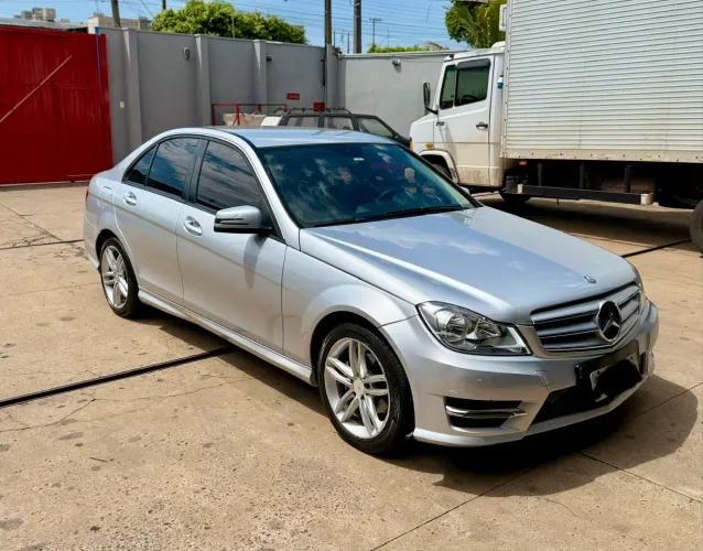 Mercedes-Benz C-180 CGI Sport 1.6 TB 16V 156cv Aut. 2014