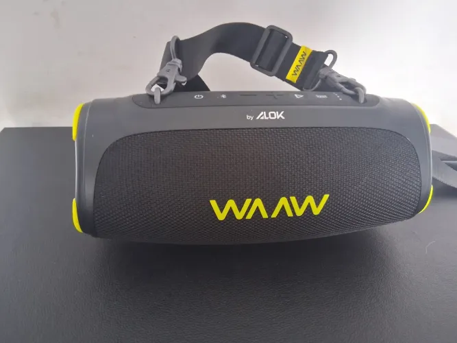 Caixa de som waaw