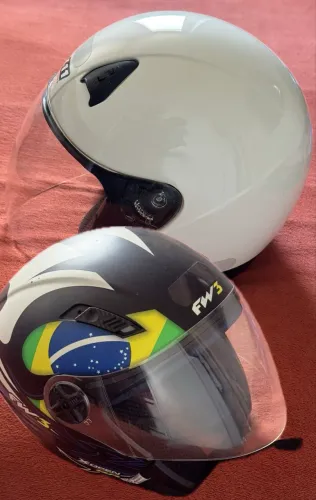 Capacetes FW3 e X11 Expert Riders