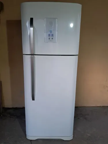 Vendo geladeira Electrolux