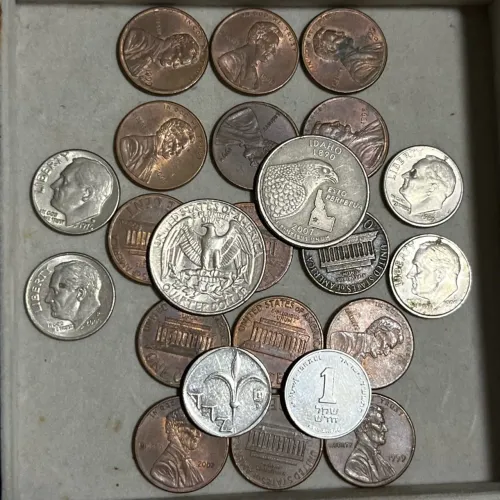 21 moedas americanas e 2 israelenses