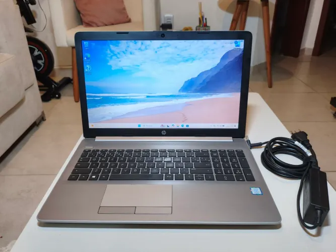 Notebook HP Intel core i5 8gen, 8GB RAM, SSD NVMe 256GB, Tela de 15,6 polegadas