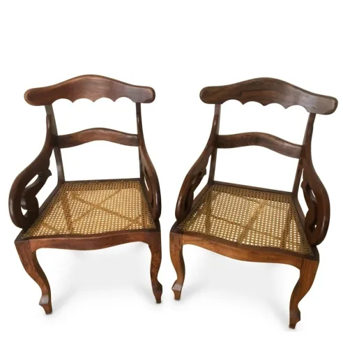 Par Cadeiras Jacarandá estilo "rabo de macaco- Assento palhinha- Minas Gerais- Século XIX"