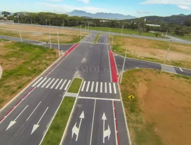 Terreno a venda no Sertão Do Maruim em São José SC
