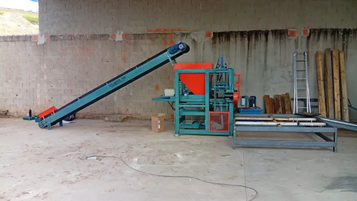 Maquina indutrial de fazer bloco