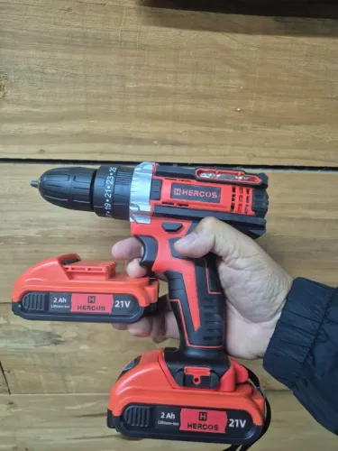Parafusadeira de Impacto 21V Hercos Nova Sem Uso + 2 Baterias de Lítio