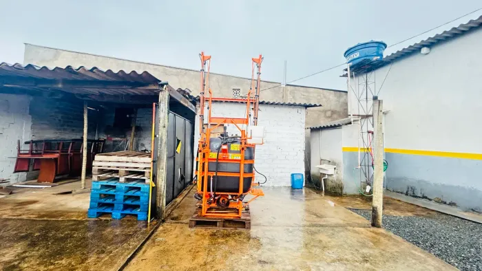 Pulverizador Jacto 600 lts C/ barra de 12 mts (Único Dono)