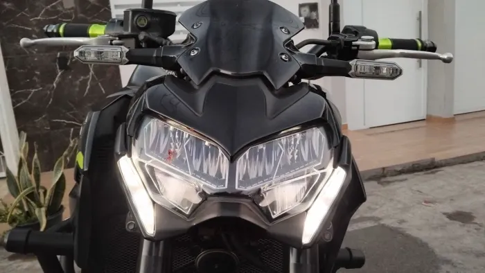 Z900 2021/21 impecável...