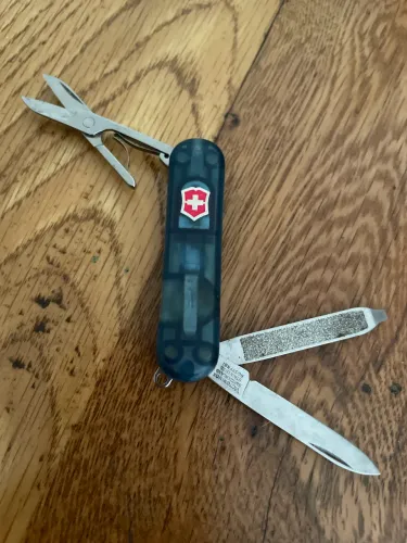Victorinox Signature Lite ou do Victorino