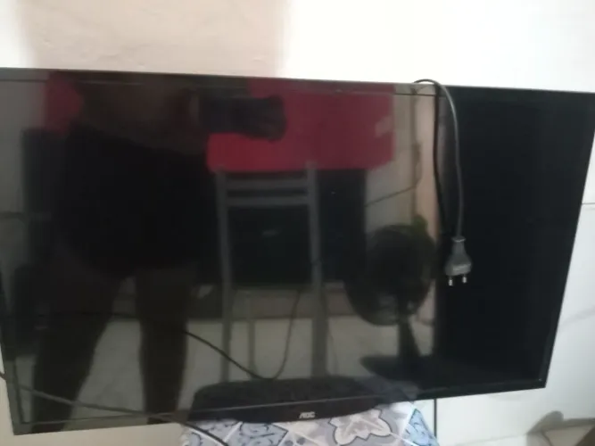 Vendo uma TV smat seminovo impecável