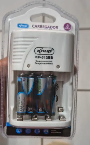 Carregador de pilhas + pilhas aa