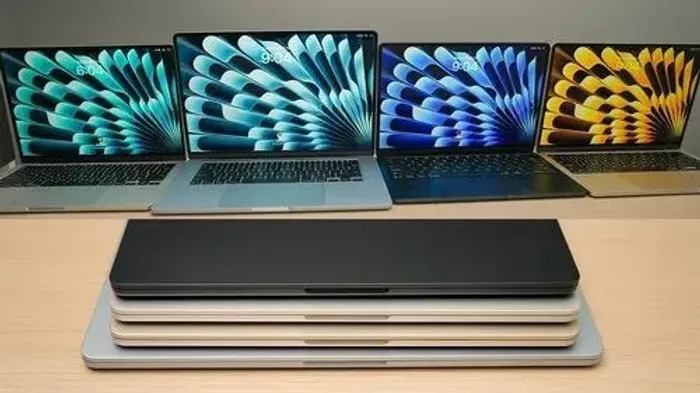 MACBOOK AIR M4 - 15 POLEGADAS -16 RAM-256 GB SSD -MIDNIGHT  NOVO LACRADO