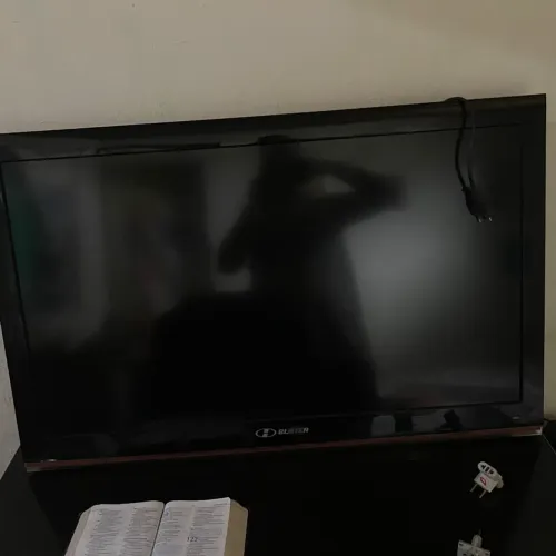 Tv em ótimo estado pra uso ( não é smart ) 