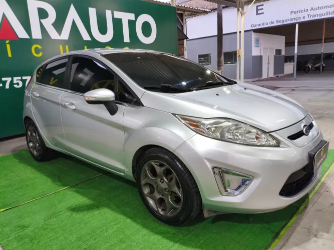 Ford Fiesta SE 1.6 16V Flex 5P 2013