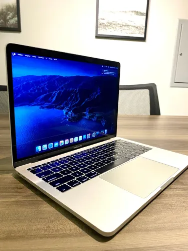 MacBook Pro i5 Funciona perfeitamente 