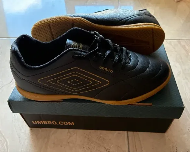 Chuteira futsal