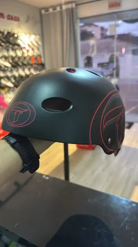 Capacete de Patins / Skate Traxart Pro - P