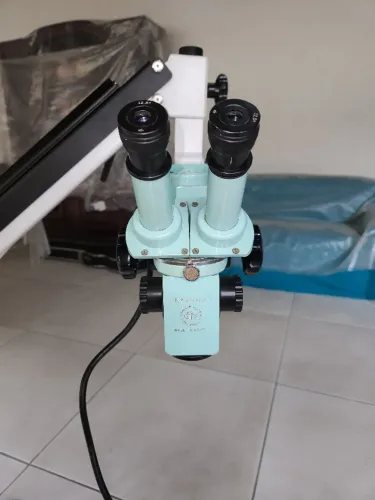 Microscópio portátil DFV com suporte de mesa