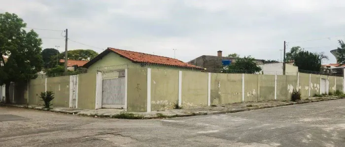 Terreno esquina/ Casa à venda na Vila Haro - Zona Leste - Sorocaba SP.