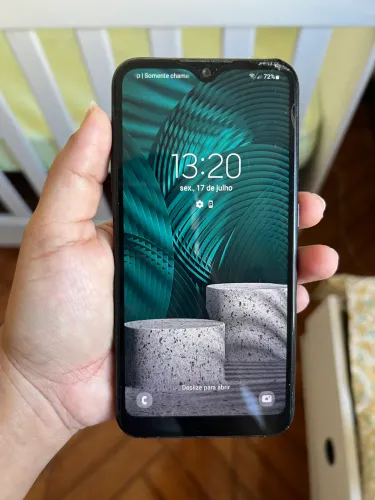 Celular usado, modelo Samsung A01