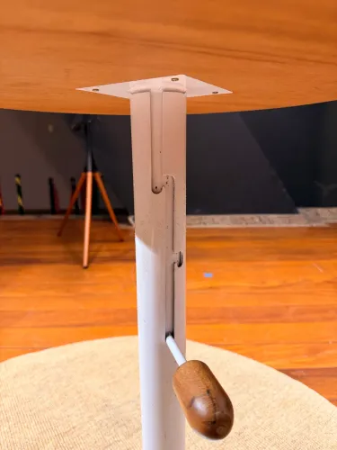 Mesa WoodSkull com três regulagens