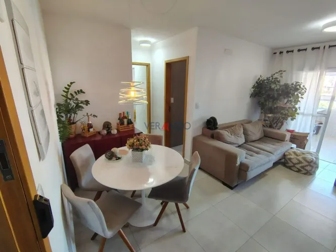 Apartamento à Venda em Vila Guilhermina, Praia Grande - SP