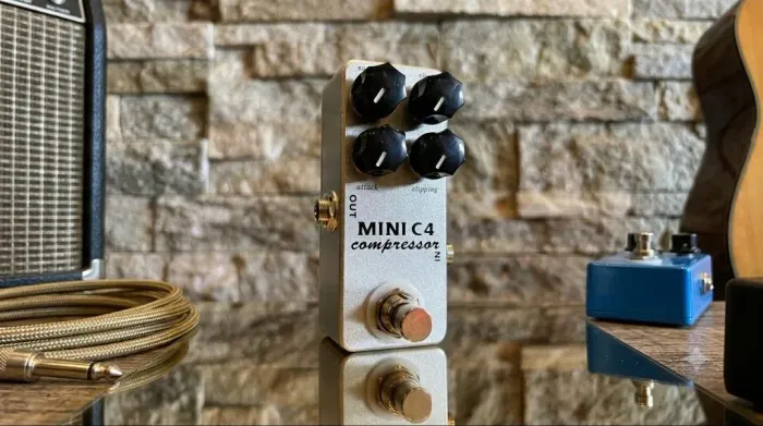 Pedal compressor mini C4 Mosky (similar ao keeley)